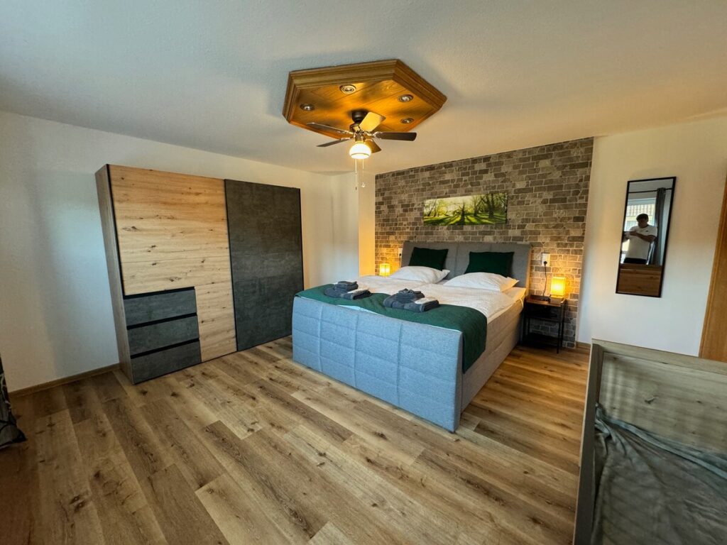 Home Schlafzimmer 4 – Ferienhaus Taufstein in Herbstein im Vogelsberg – Foto 5