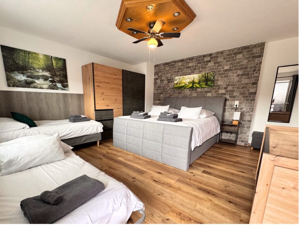 Home Schlafzimmer 4 – Ferienhaus Taufstein in Herbstein im Vogelsberg – Foto 6