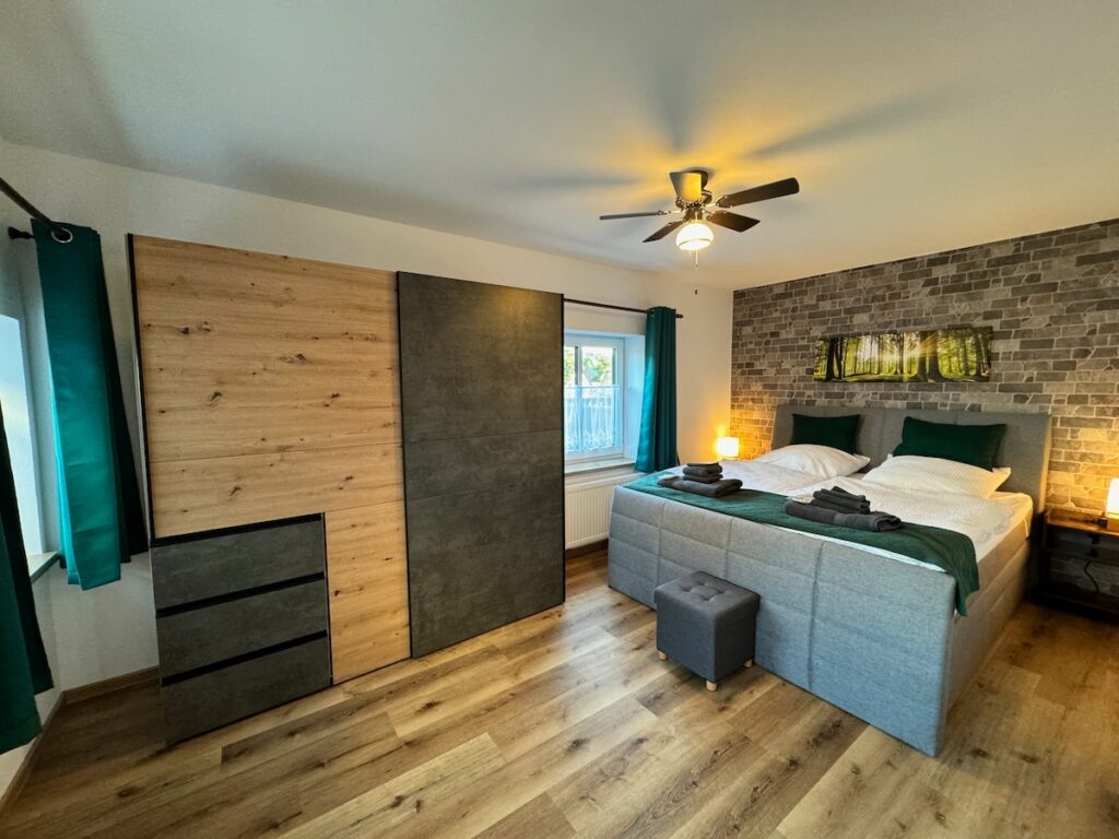Home Schlafzimmer 5 – Ferienhaus Taufstein in Herbstein im Vogelsberg