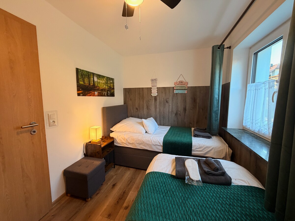 Home Schlafzimmer 2 – Ferienhaus Taufstein in Herbstein im Vogelsberg – Foto 2