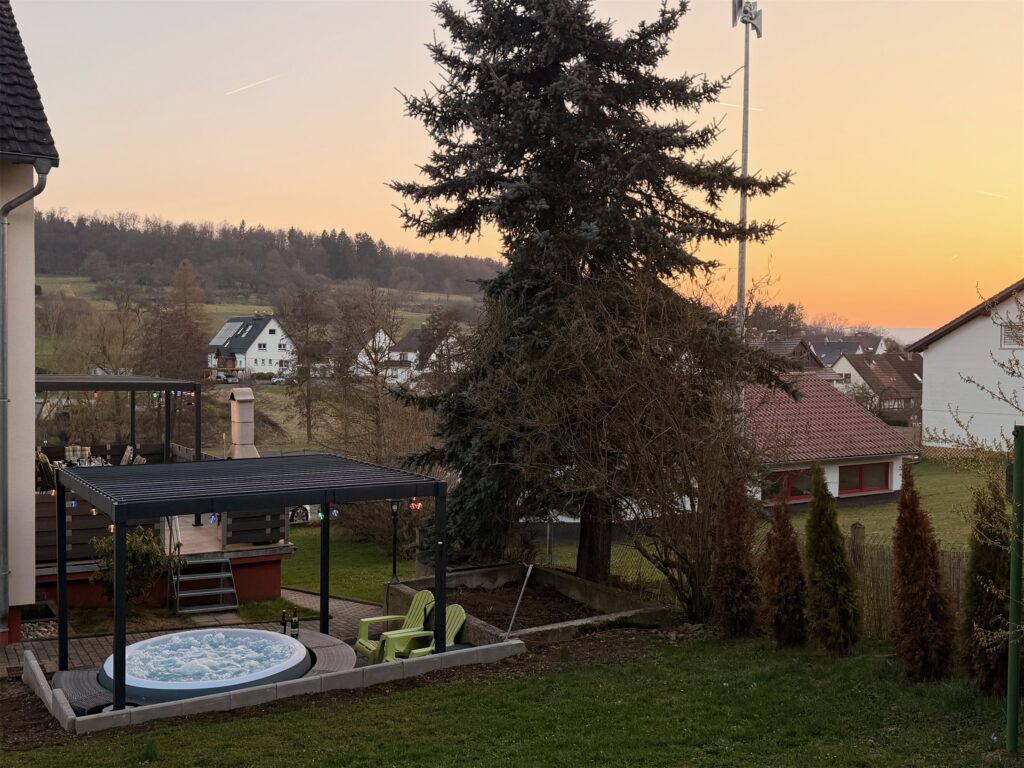 Home Whirlpool im Ferienhaus Taufstein – Entspannung nach dem Wandern im Vogelsberg – Foto 6