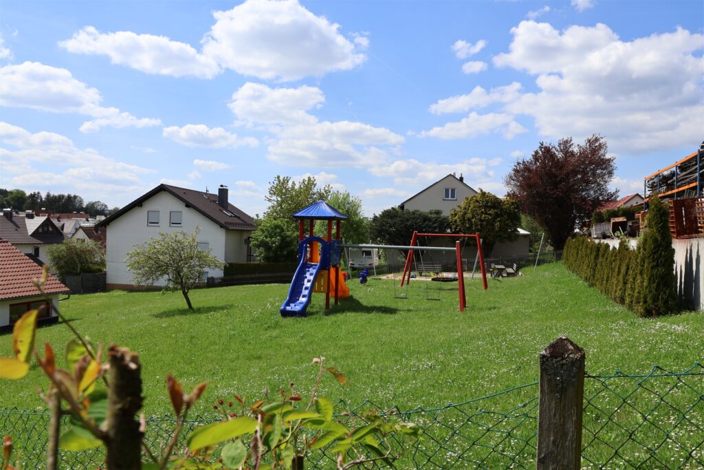 Home Spielplatz am Ferienhaus Taufstein – familienfreundlicher Urlaub im Vogelsberg – Foto 6