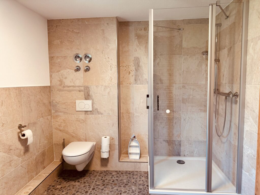 Badezimmer 2 – Ferienhaus Taufstein in Herbstein im Vogelsberg – Foto 2