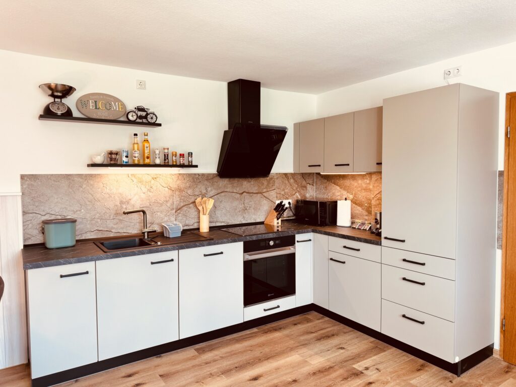 Voll ausgestattete Küche – Ferienhaus Taufstein in Herbstein im Vogelsberg
